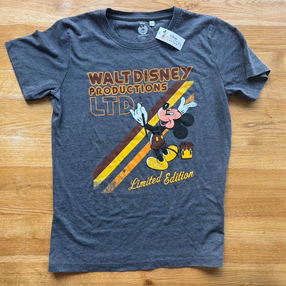 Disney‎ Employee Center Mickey Mouse Walt Disney Productions LTD Grey T-Shirt L